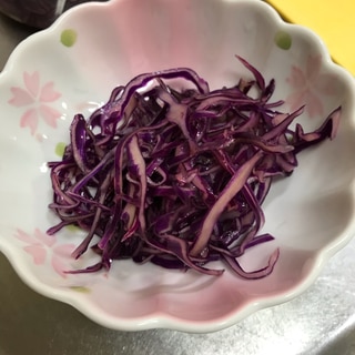 【簡単彩り副菜】紫キャベツのナムル